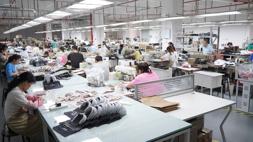 How to Find a Handbag Manufacturer