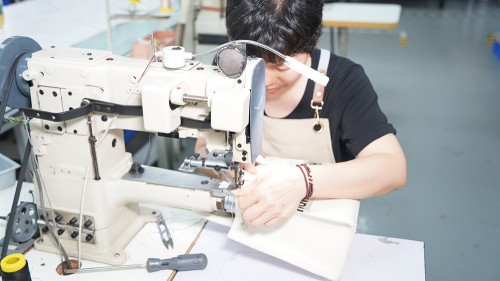 How to custom handbags